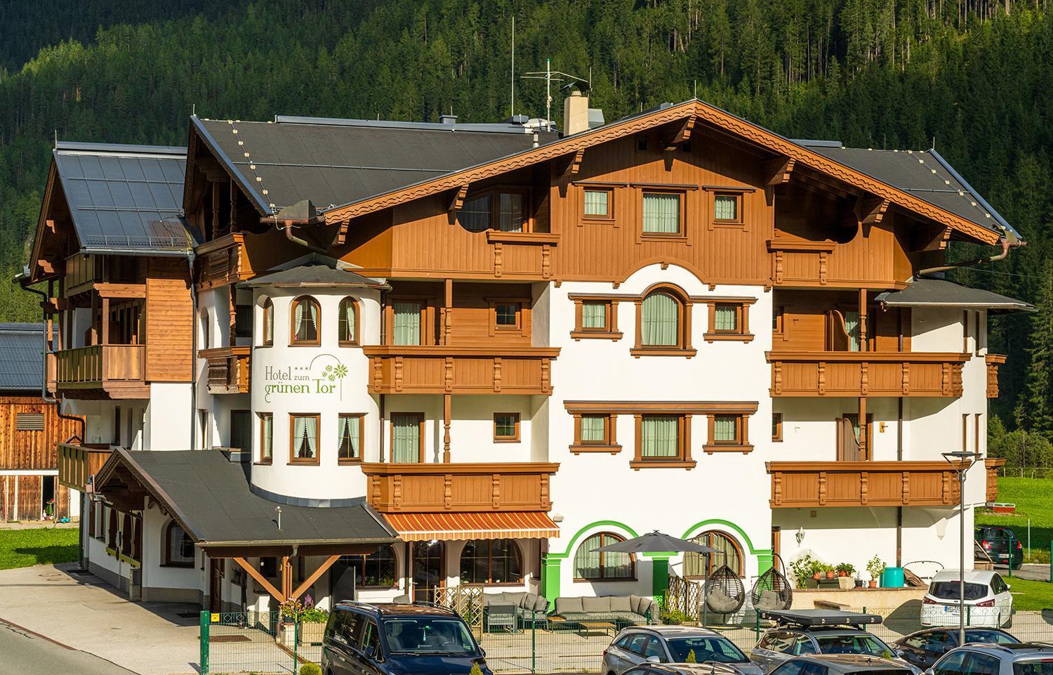 Hotel Zum Gruenen Tor Tux Zewnętrze zdjęcie