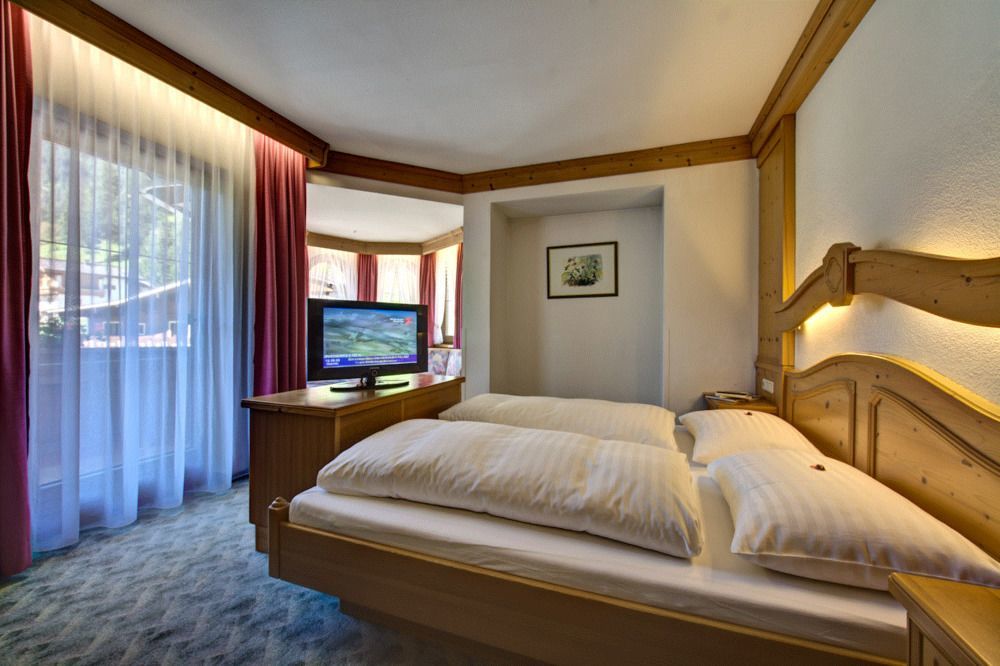 Hotel Zum Gruenen Tor Tux Zewnętrze zdjęcie