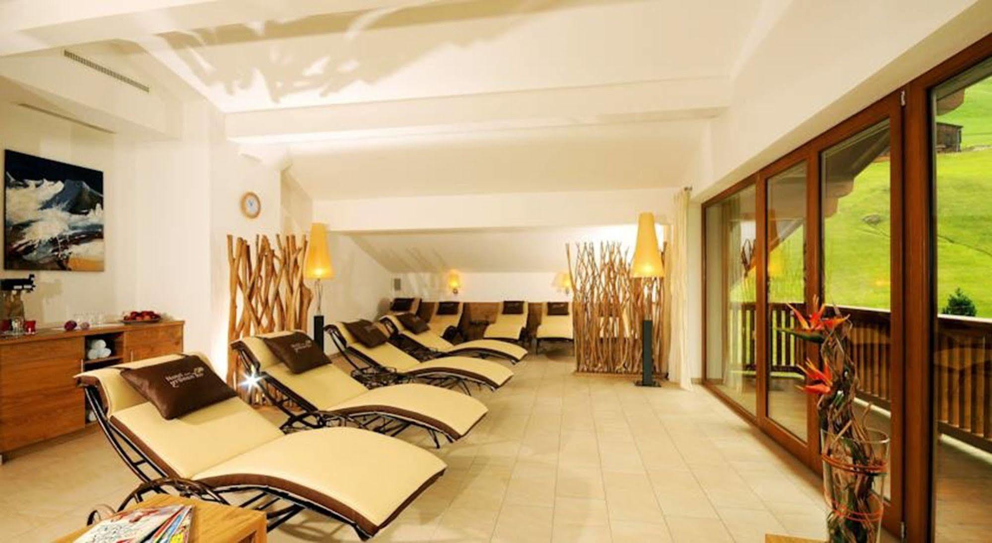 Hotel Zum Gruenen Tor Tux Zewnętrze zdjęcie