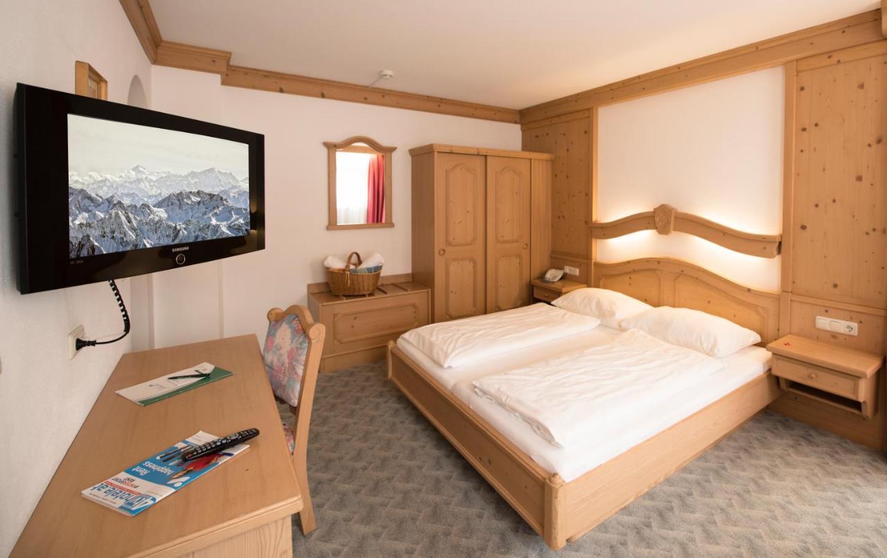 Hotel Zum Gruenen Tor Tux Zewnętrze zdjęcie