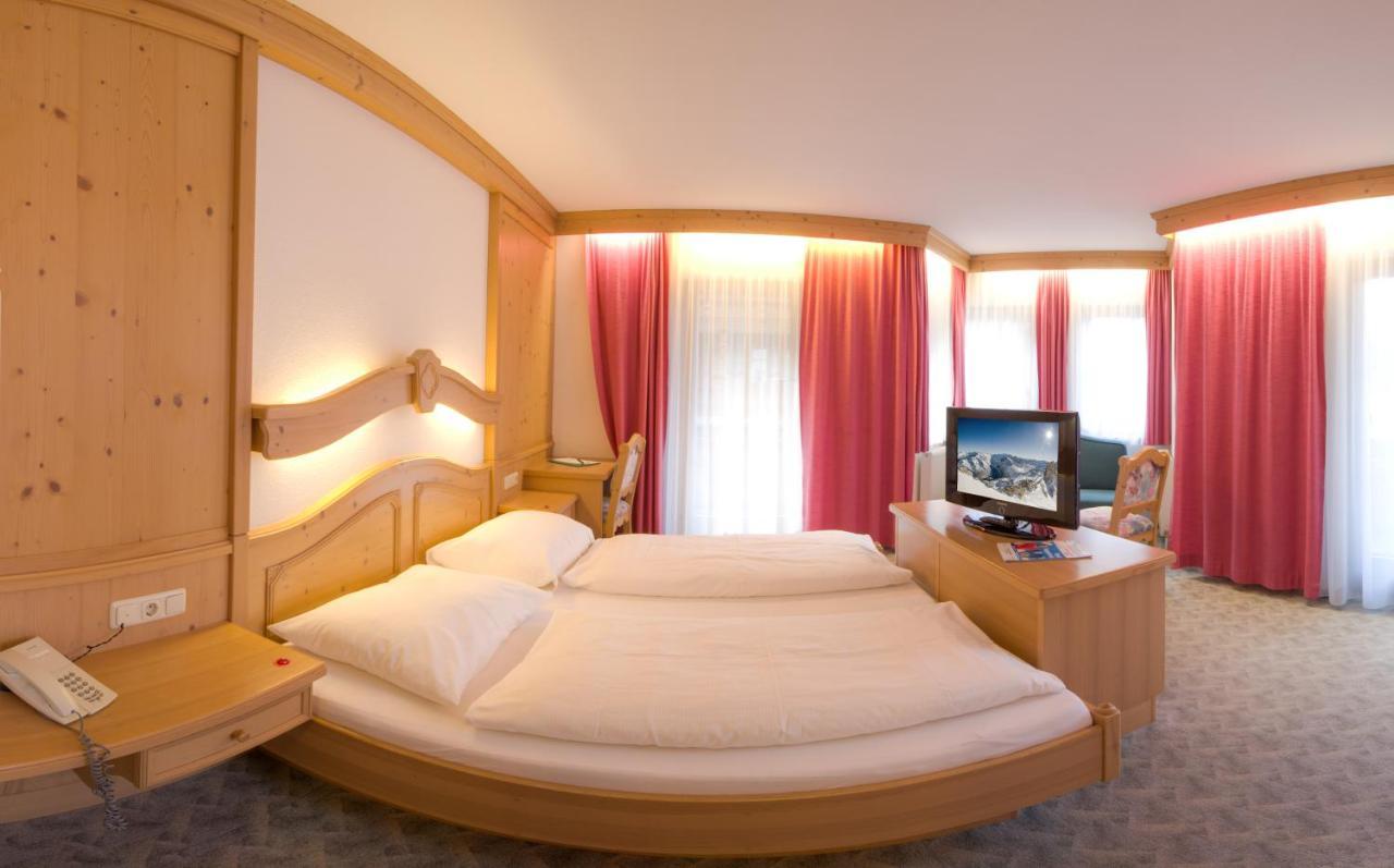 Hotel Zum Gruenen Tor Tux Zewnętrze zdjęcie