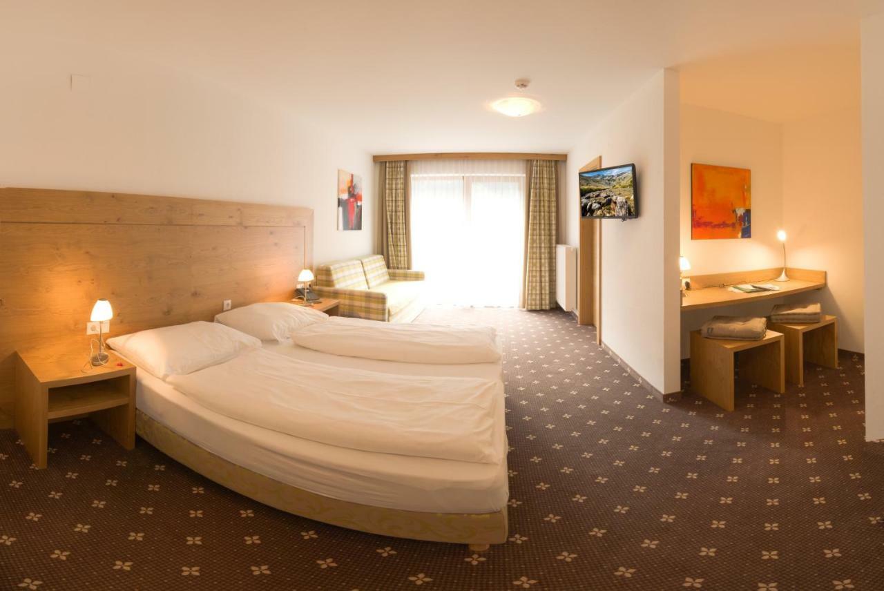 Hotel Zum Gruenen Tor Tux Zewnętrze zdjęcie